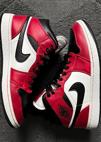Nike Air Jordan 1 Mid Chicago Black Toe - Görsel 2