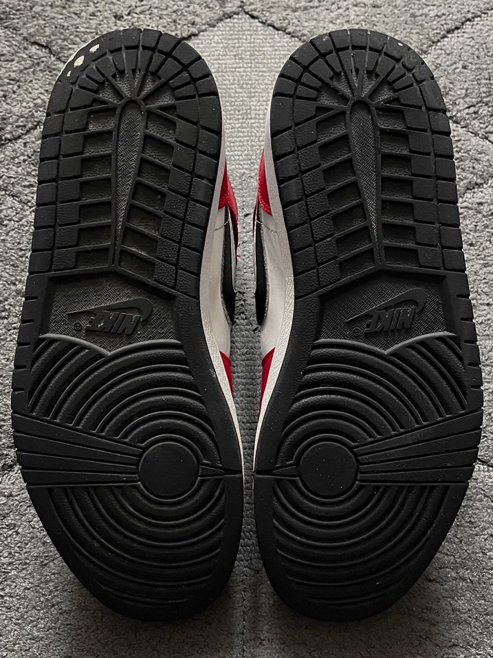 Nike Air Jordan 1 Mid Chicago Black Toe - Görsel 5