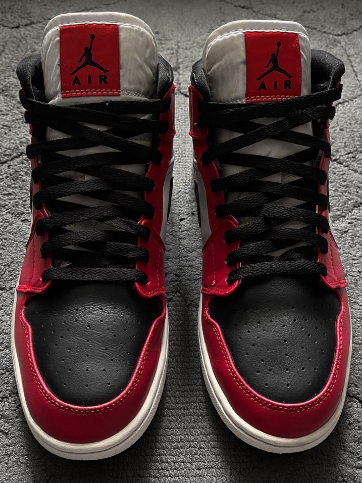 Nike Air Jordan 1 Mid Chicago Black Toe - Görsel 3