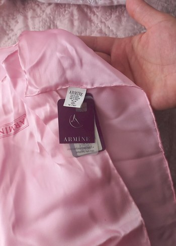 Armine Pembe Dökümlü Kadın İpek Eşarp