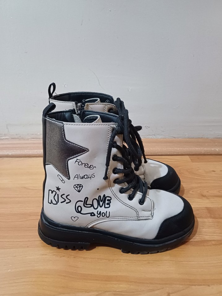 kız çocuk bot - Görsel 2