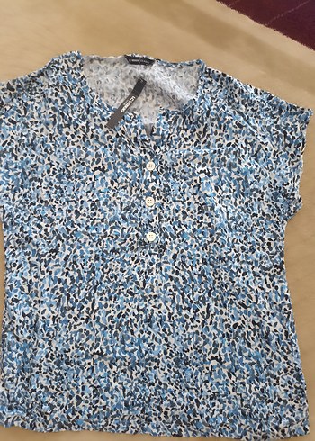 Düğmeli V Yaka Mavi Desenli Kadın Gömlek - Görsel 2