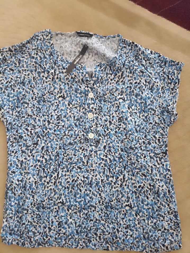 Düğmeli V Yaka Mavi Desenli Kadın Gömlek - Görsel 2