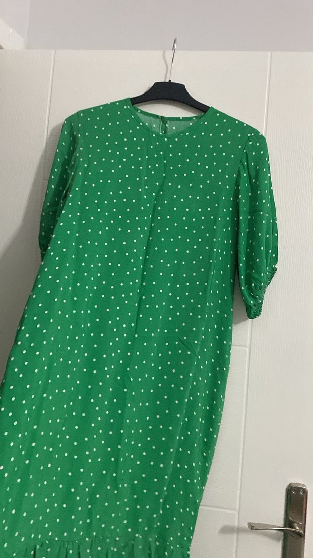 Yeşil Puantiyeli Uzun elbise - Görsel 3