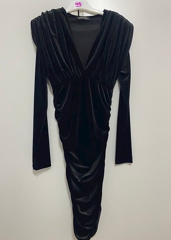 Siyah Drapeli Uzun Kollu Gotik Elbise