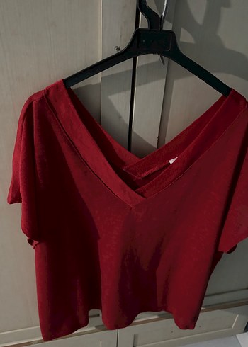 Kırmızı V Yakalı Kadın Bluz - Görsel 6