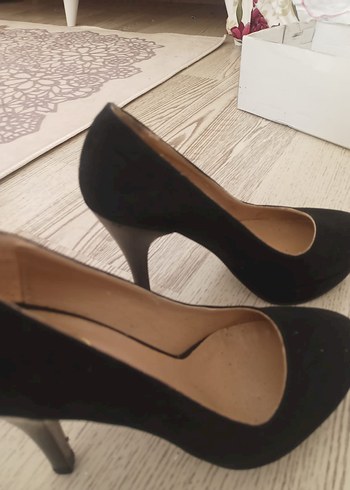 36 Beden Siyah Yılan Desenli Elastik Stiletto