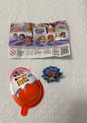 Beden Kinder Joy Renkli oyuncakları