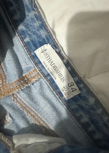 34 Beden Gri Renk Yırtık Detaylı Salaş Midi Kot Pantolon