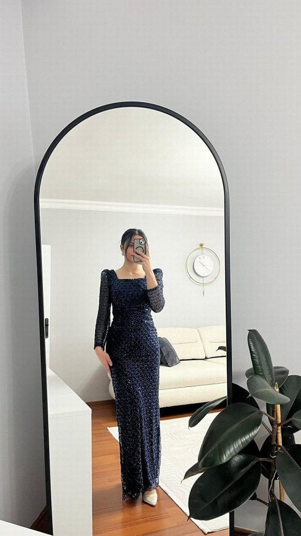 Lacivert Parlak Puantiyeli Uzun abiye - Görsel 3