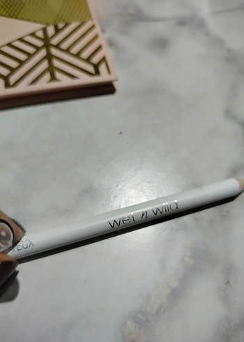 Wet N Wild Mega Boy Beyaz Göz Kalemi - Görsel 2