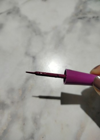 Beaulis mor-pembe dipliner şeklinde eyeliner - Görsel 3