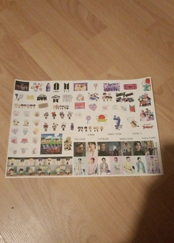 K-Pop Temalı Çıkartma Sayfası