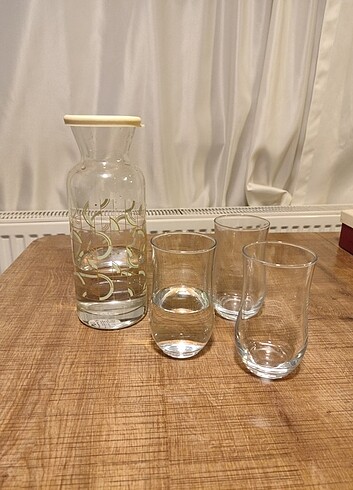 1 sürahi 3 su bardağı