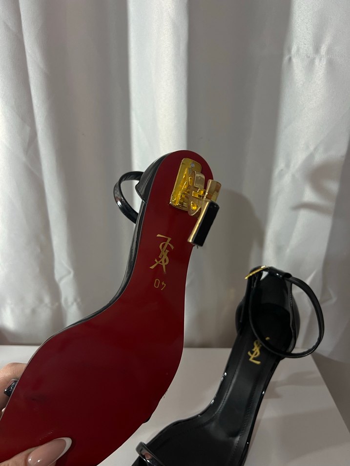 Siyah Parlak Stiletto Topuklu Kadın Ayakkabı - Görsel 3