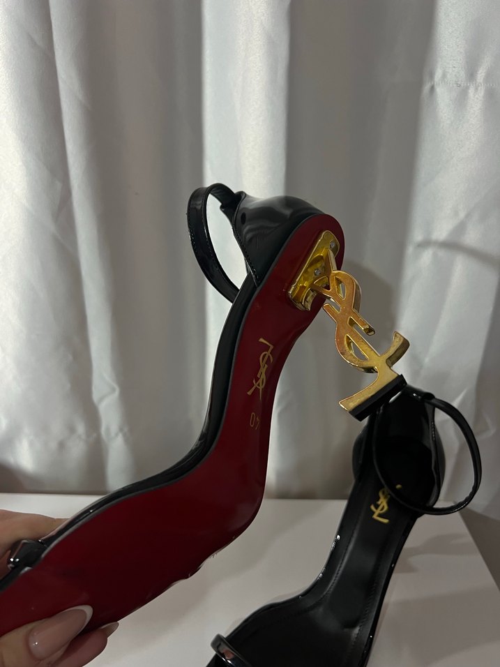 Siyah Parlak Stiletto Topuklu Kadın Ayakkabı - Görsel 4