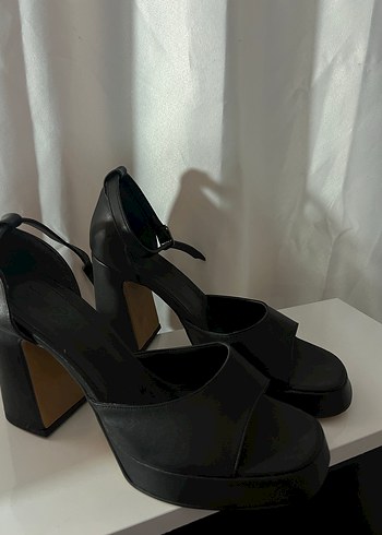 Siyah Platform Topuklu Kadın Gece Ayakkabısı - Görsel 3