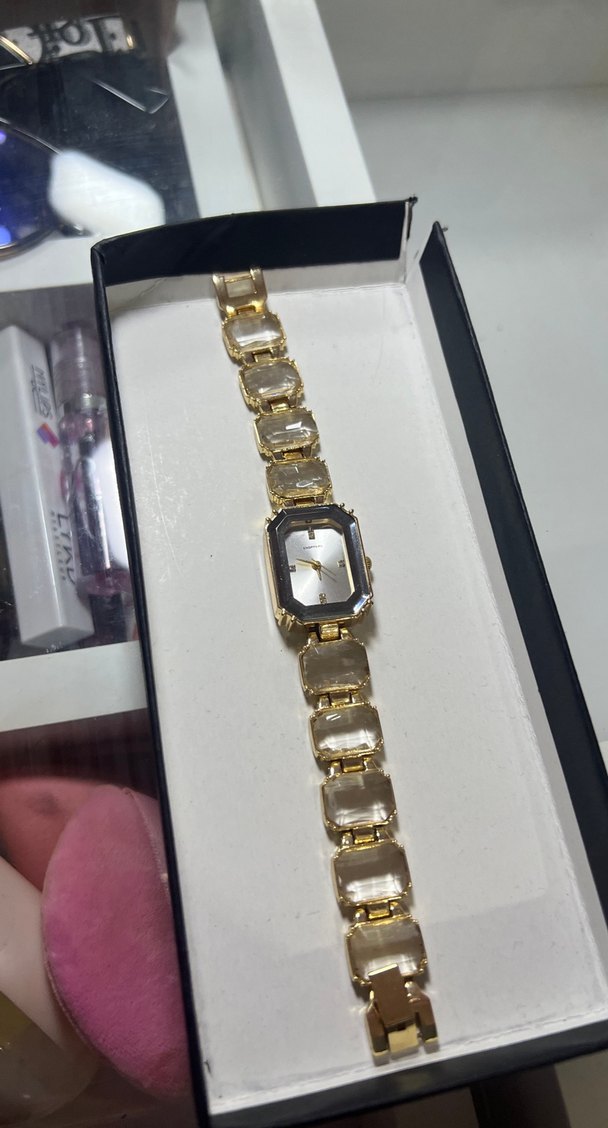 Zincir Detaylı Parlak Altın Kadın Saati - Görsel 4