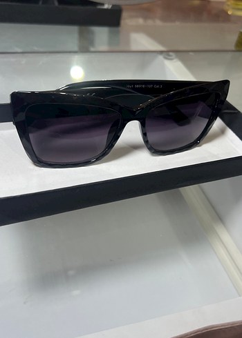 Parlak Siyah Minimalist Gotik Kadın Güneş Gözlüğü - Görsel 2