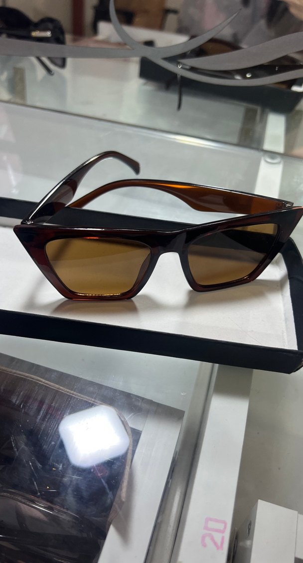 Kahverengi Şeffaf Kadın Güneş Gözlüğü - Görsel 2