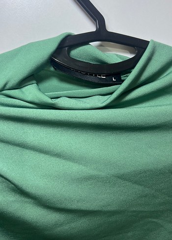 Kadın Yeşil Drapeli Yüksek Yakalı Bluz - Görsel 2