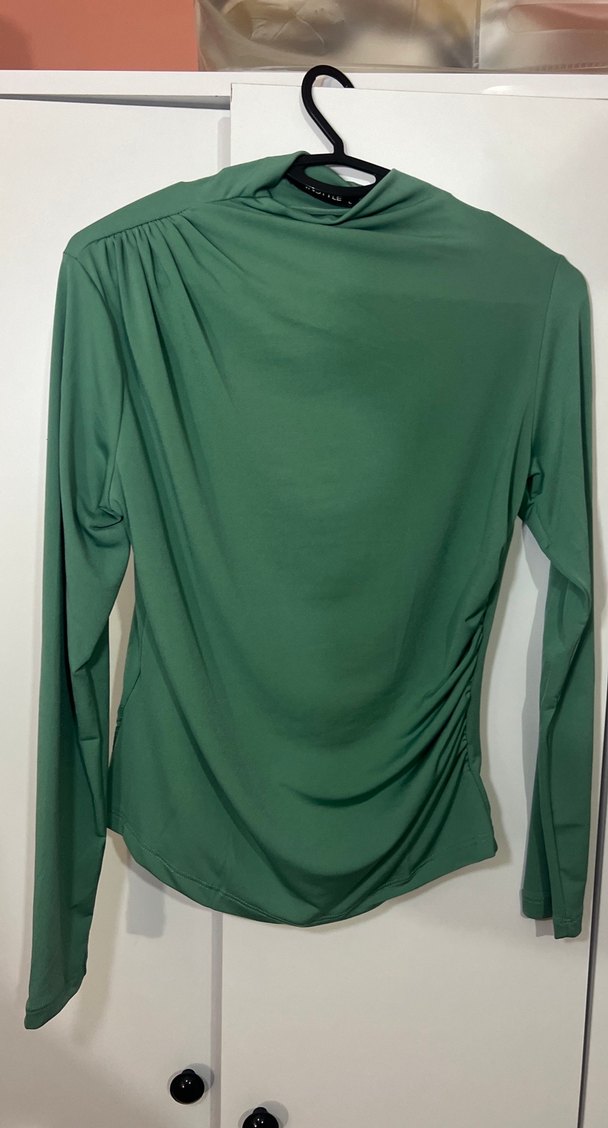 Kadın Yeşil Drapeli Yüksek Yakalı Bluz - Görsel 3