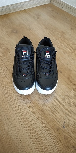 38 Beden siyah spor ayakkabı 