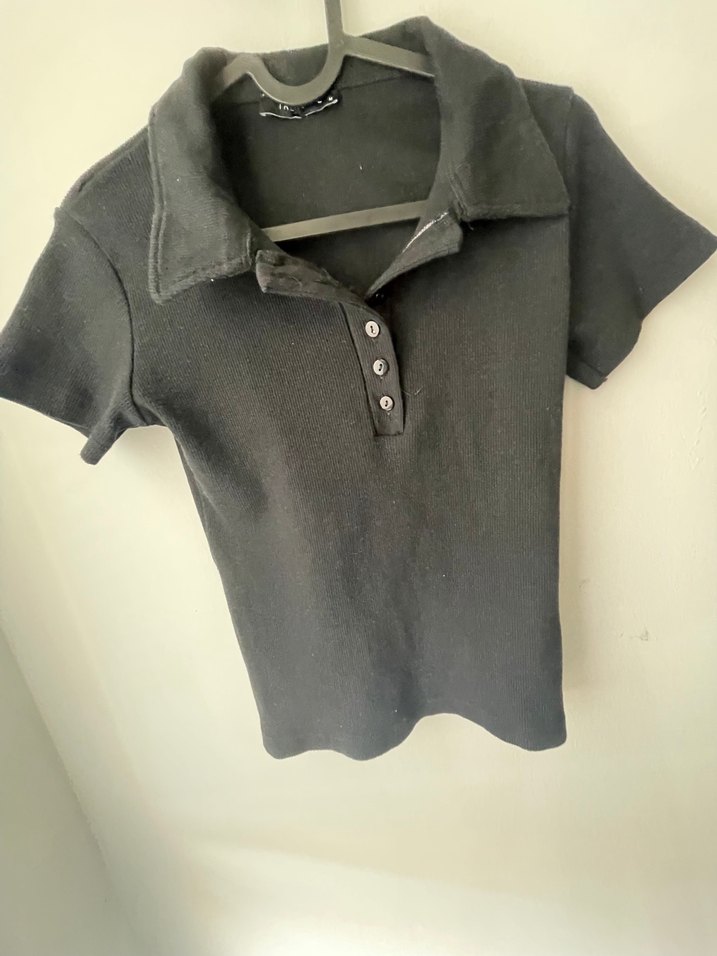 Kadın Siyah Düğmeli Polo Tişört - Görsel 2