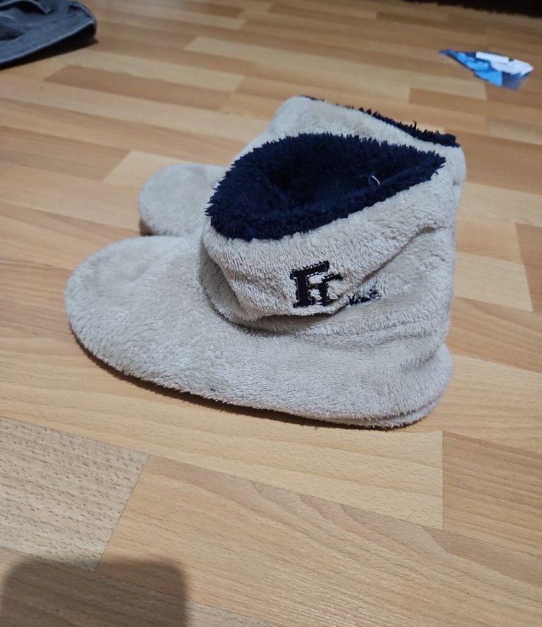 Erkek Çocuk Bej Sıcak Kürklü Ev Terliği - Görsel 2