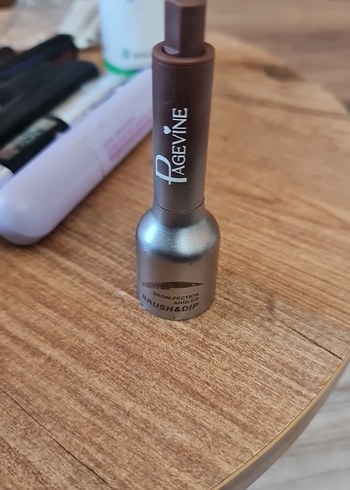 Bej Gri Tonlu Dudak Kalemi - Görsel 3