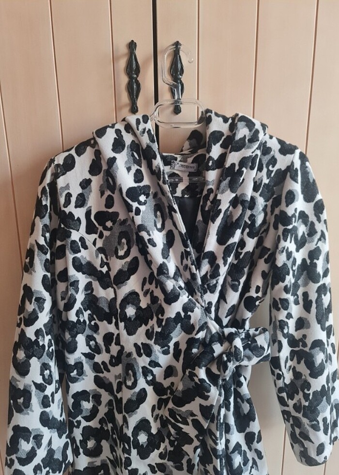 Leopar desenli kaban - Görsel 2
