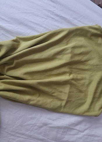 Askılı limon küf ü renkte  sırt dekolteli çok şık gece elbisesi - Görsel 5