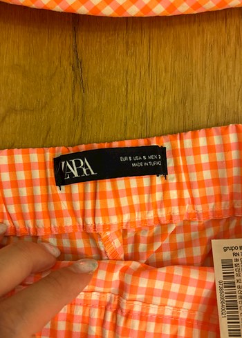 s Beden Turuncu Mini şort etek ve crop top Zara takım