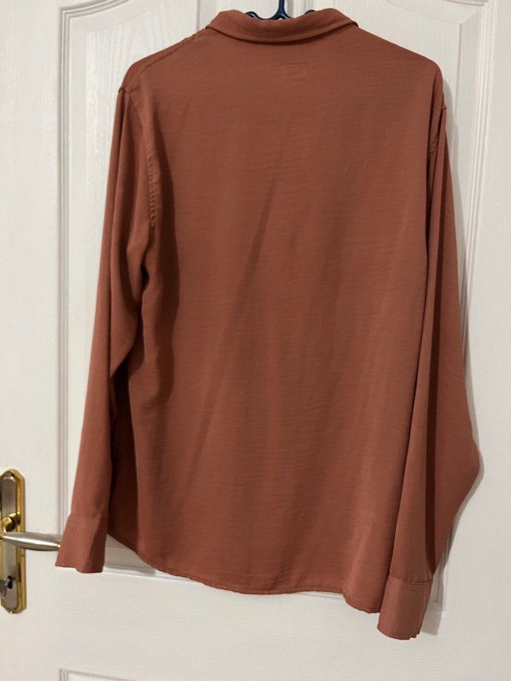 Düğmeli Kahverengi Keten Uzun Kollu Gömlek - Görsel 3