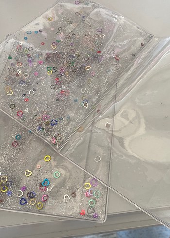 İçi süs dolu kitap kapağı  - Görsel 2