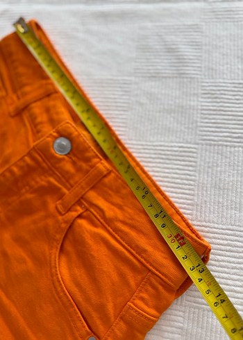 xs Beden turuncu Renk Guess 24 beden Düğmeli Parlak Turuncu Mini Şort