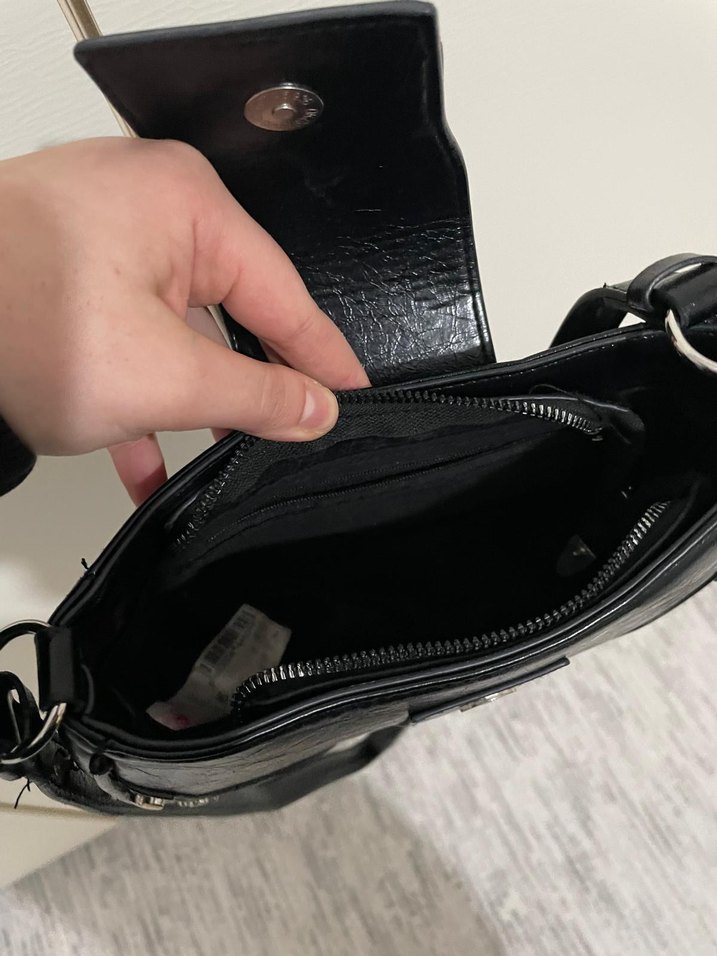 Kalpli Tokalı Siyah Gotik Deri Çanta - Görsel 3