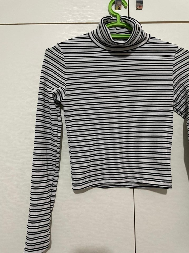 Boğazlı Çizgili Kadın Triko - Görsel 2
