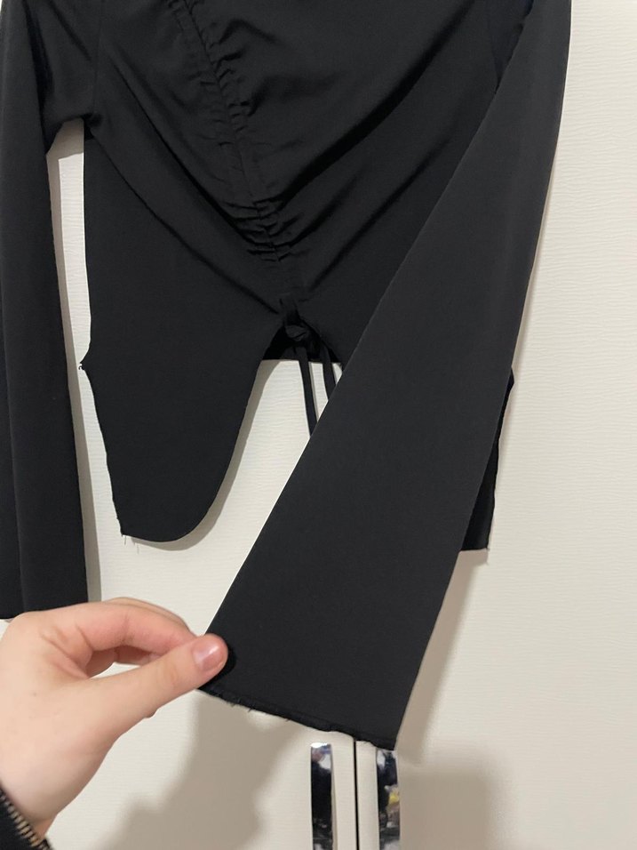 Siyah bağlamalı Uzun Kollu Gotik Bluz - Görsel 2