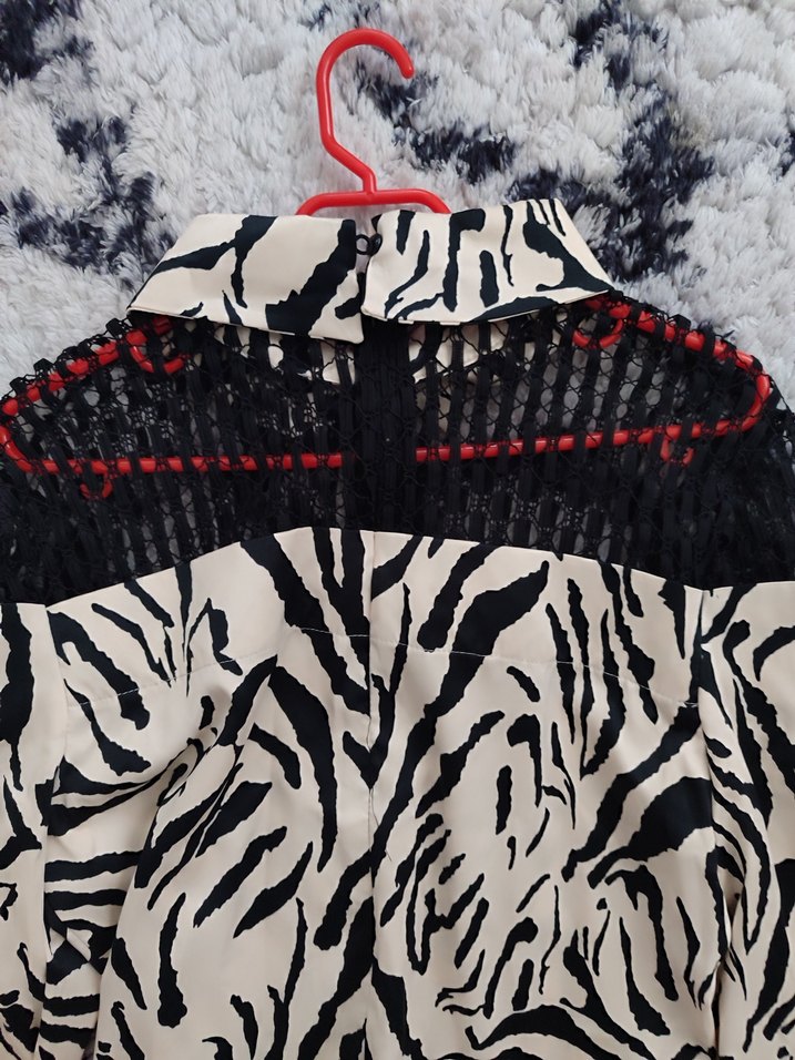 Zebra Desenli Kadın Bluz - Görsel 4