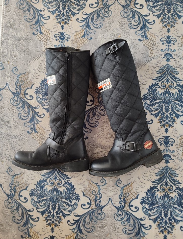 Harley davidson kadın bot - Görsel 2