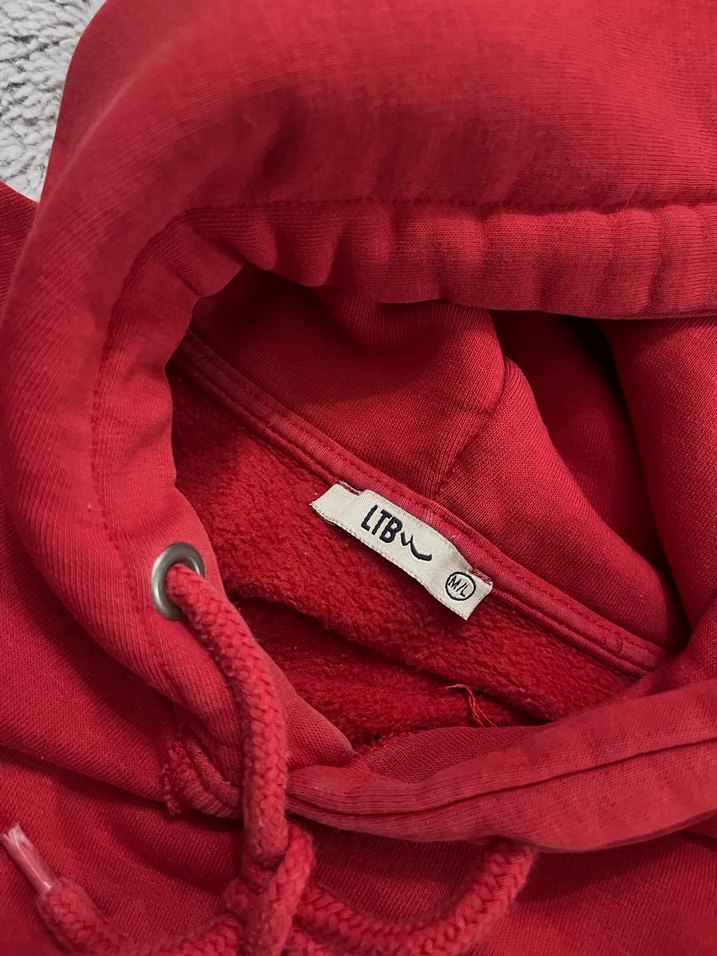 Kırmızı Kapüşonlu Kadın Sweatshirt - Görsel 3