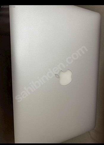 Gri Apple Laptop