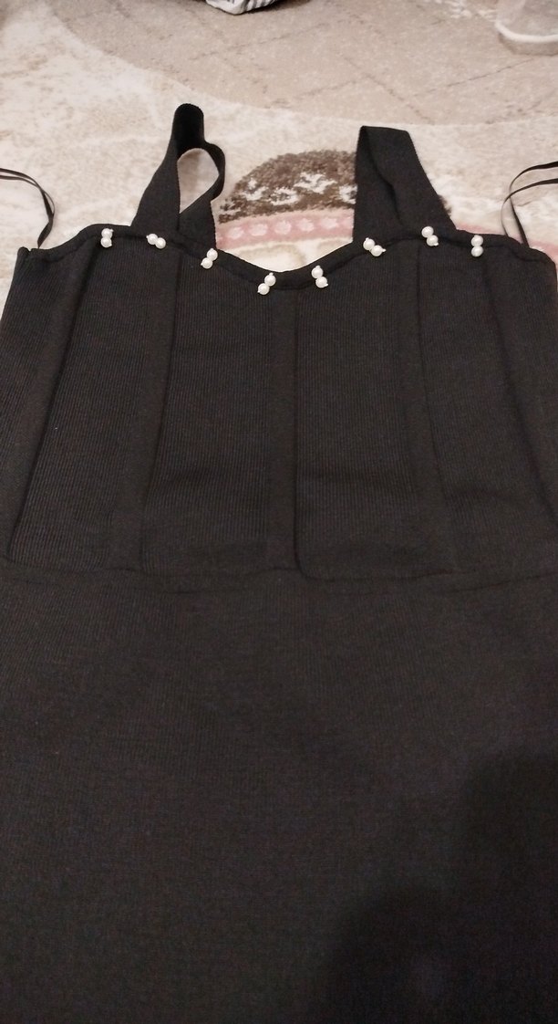 Boncuk Detaylı Siyah Mini V Yaka Elbise - Görsel 4