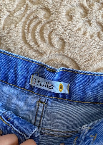 Düğmeli Koyu Mavi Mini Kot Şort - Görsel 3