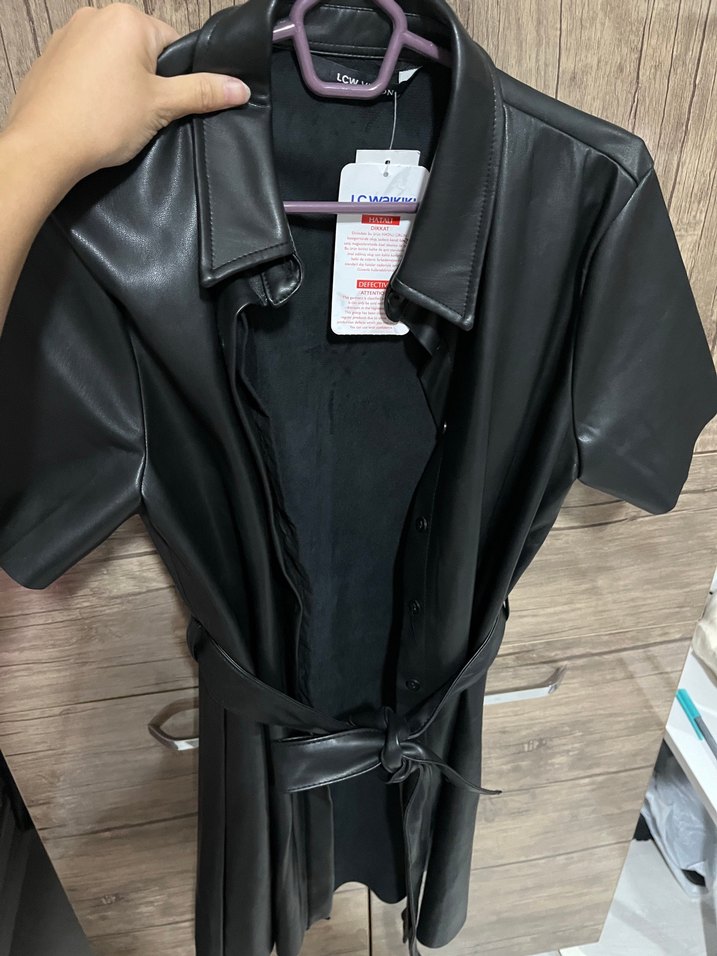 Kemerli Siyah Kısa kollu Deri Ceket - Görsel 4