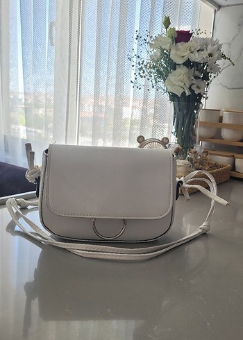 Beyaz Deri Kadın Çanta - Minimalist Sokak Stili
