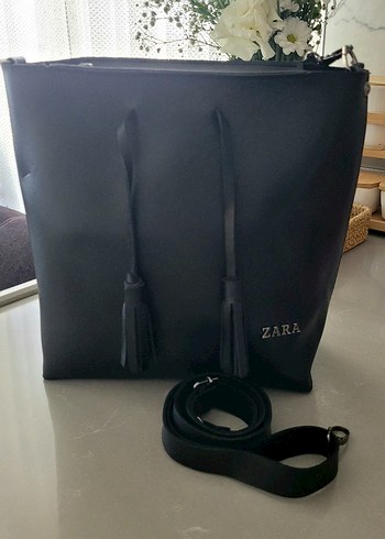 Diğer Zara Siyah Deri Püsküllü Kadın Çanta