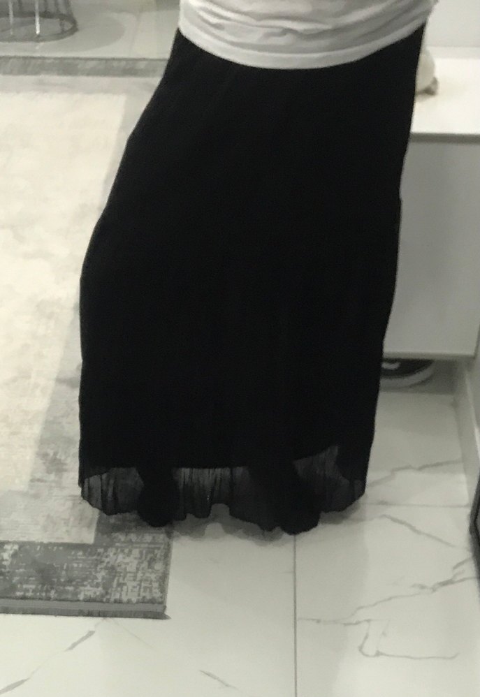 Siyah Pileli Uzun Tül Şifon kumaş astarlı tesettür etek - Görsel 2