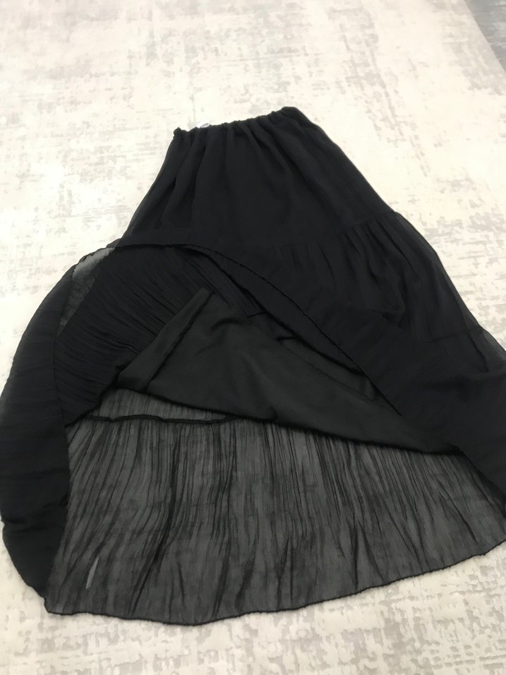 Siyah Pileli Uzun Tül Şifon kumaş astarlı tesettür etek - Görsel 4